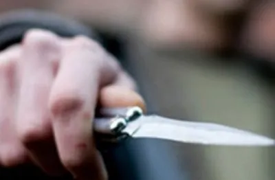 На Буковине подросток пытался зарезать женщину-администратора