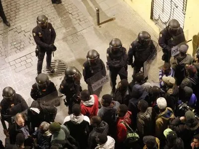 Из-за смерти уличного торговца в Мадриде начались массовые беспорядки