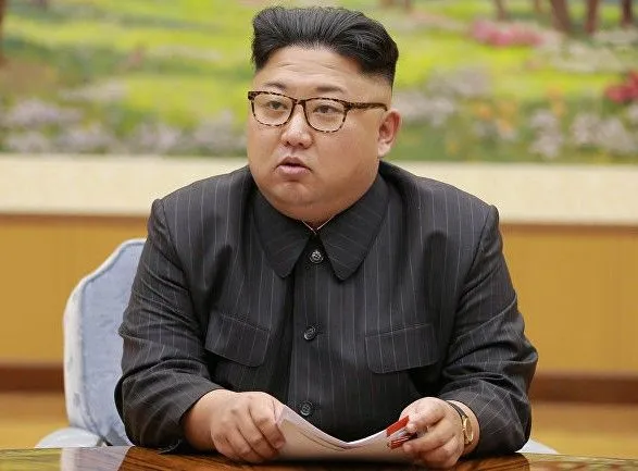 МИД Южной Кореи: лидер КНДР пообещал придерживаться планов по денуклеаризации