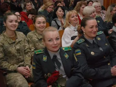 Гендерні стереотипи в Україні: у Держприкордонслужбі працює понад 11 тисяч жінок