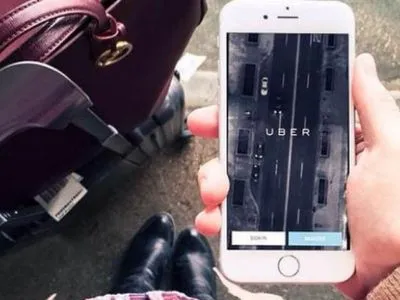 Безпілотний автомобіль Uber насмерть збив жінку