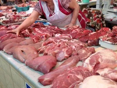 Через загрозу АЧС селянам можуть заборонити продавати домашнє м'ясо