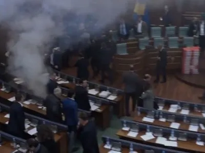 У парламенті Косово опозиція розпилила сльозогінний газ