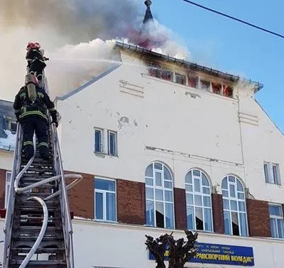 В Черновцах произошел пожар в транспортном колледже