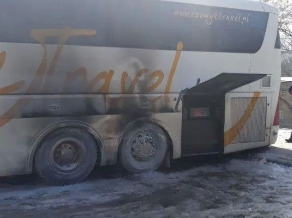 В центре Львова произошел пожар в туристическом автобусе