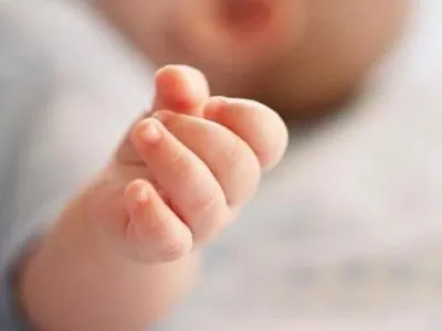В подъезде дома во Львовской области нашли новорожденного ребенка