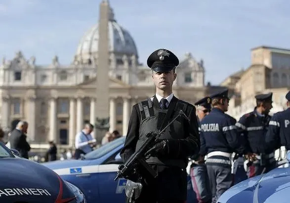 Угроза взрыва: в Риме эвакуировали два крупных магазина