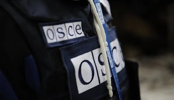 Спостерігачів ОБСЄ обстріляли з автоматів на непідконтрольній території Донеччини