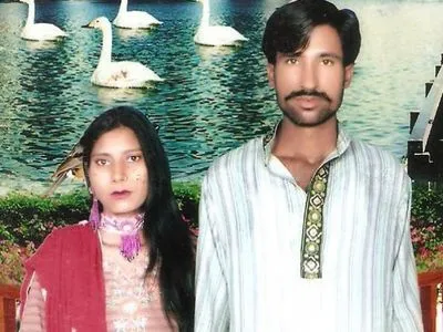 У Пакистані суд виправдав підозрюваних у справі про спалення живцем подружжя християн