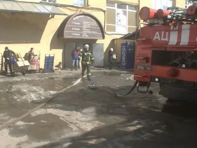 Пожежа у торговому центрі у Харкові: евакуювали більше 30 осіб