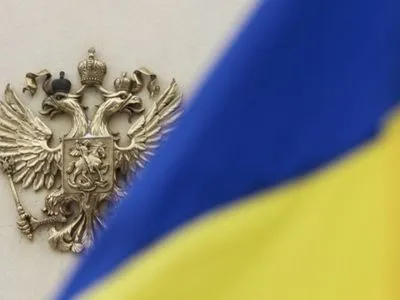 Украина высылает 13 российских дипломатов - Порошенко (дополнено)