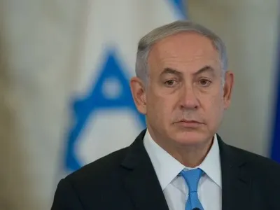 Нетаньяху выписали из больницы для лечения простуды на дому