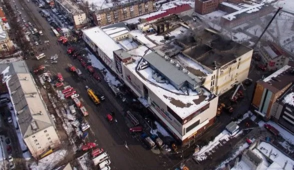 В России объявили траур после пожара в Кемерово