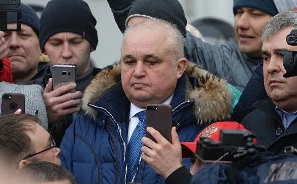 Пожар в Кемерово: вице-губернатор на коленях попросил прощения
