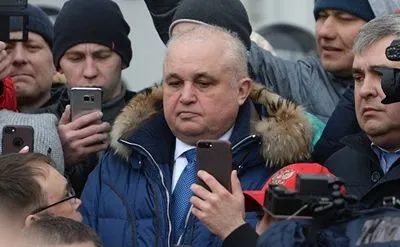 Пожежа в Кемерово: віце-губернатор на колінах попросив вибачення