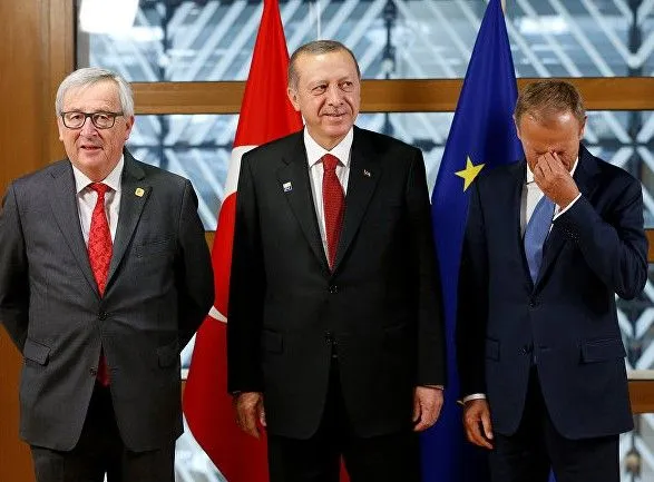 Глава Єврокомісії виступив у ролі гаранта переговорів щодо вступу Туреччини до ЄС