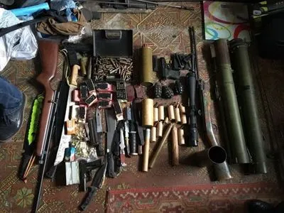 В Одесі чоловік налагодив збут зброї з зони АТО