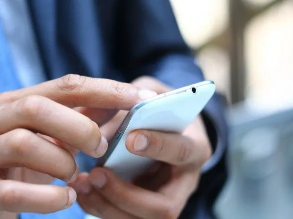 Мобільний зв’язок: українці скаржаться на необґрунтоване зняття коштів з рахунку
