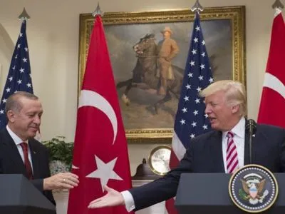 Трамп и Эрдоган обсудили ситуацию в Сирии и Ираке