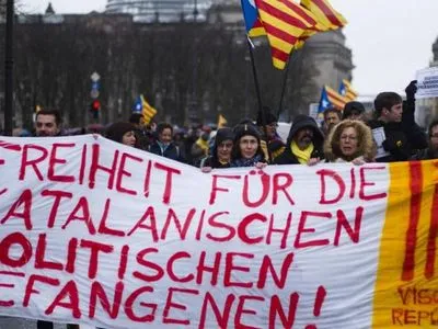 Сторонники Карлоса Пучдемона устроили демонстрацию в Берлине