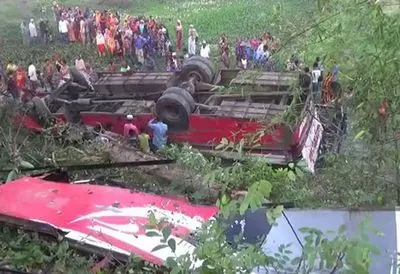Смертельное ДТП в Бангладеш: восемь человек погибли, 26 пострадали