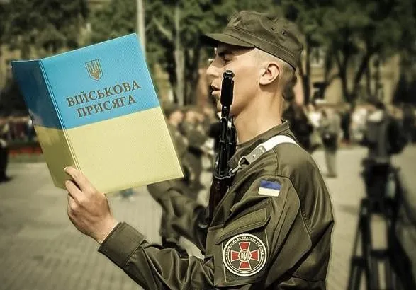 На строкову військову службу в Україні призвуть більше 15 тисяч осіб