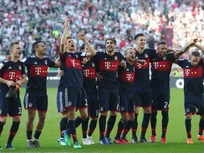 "Бавария" в шестой раз подряд выиграла немецкую Бундеслигу