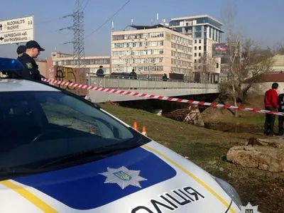 В Харькове под мостом нашли мешок с телом человека