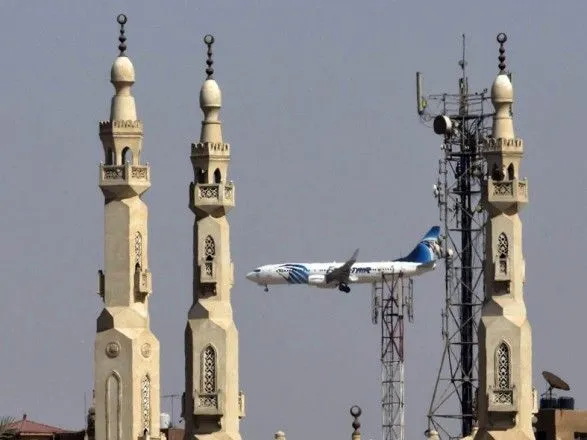 Більшість авіакомпаній припинили польоти над Сирією
