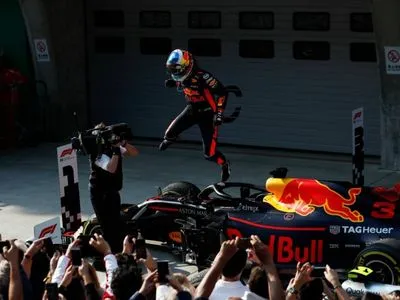 Гонщик Риккардо стал победителем Гран-при Формулы-1 в Китае