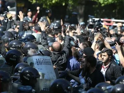Протесты в Армении: есть первые пострадавшие
