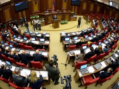 Парламент Армении избрал Сержа Саргсяна премьером
