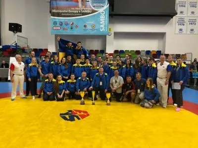 Украинские самбисты завоевали 30 медалей на юношеском чемпионате Европы