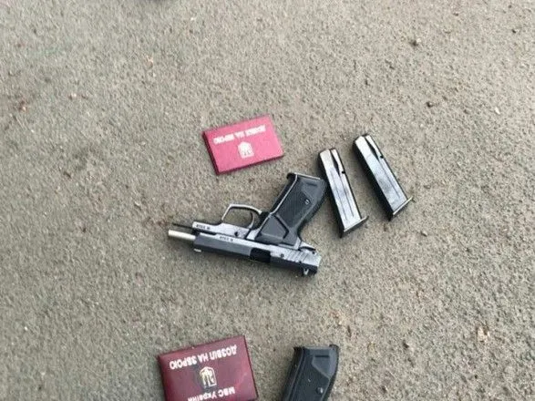 Стрілянина на стоянці в Одесі: затримано 16 учасників