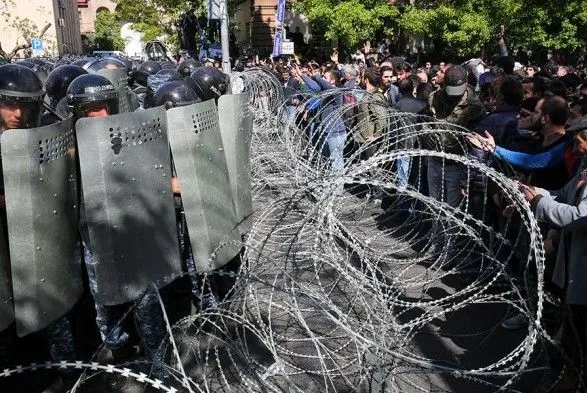 sargsyan-pobachiv-negativniy-efekt-na-ekonomiku-cherez-protesti-v-yerevani