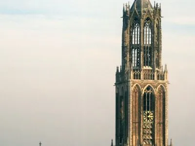 В голландской церкви сыграли на колоколах три песни Avicii