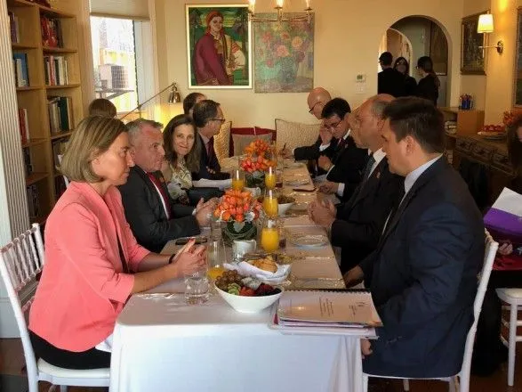 В Торонто началась встреча министров иностранных дел G7 по Украине