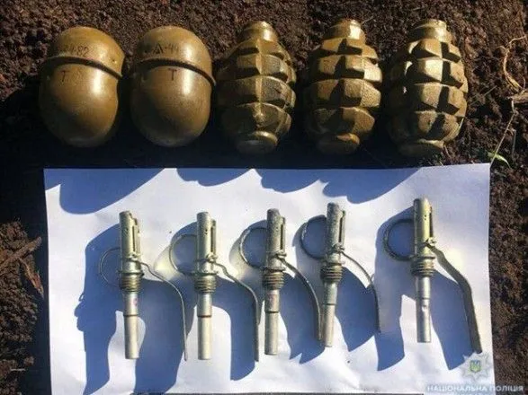 "На память о войне": у жителя Донецкой области изъяли арсенал боеприпасов
