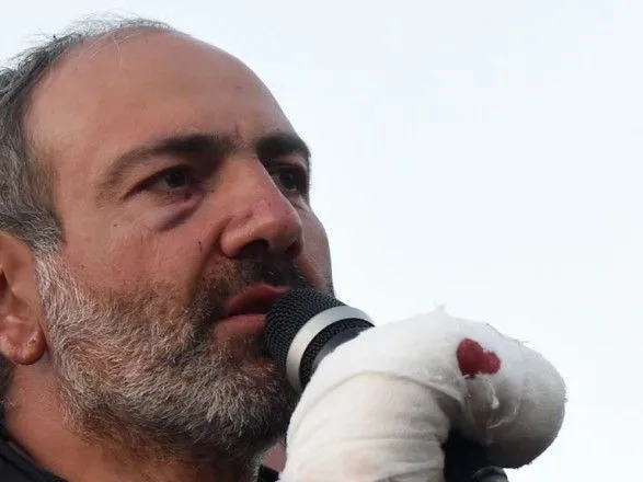 В Ереване полиция задержала лидера оппозиции Пашиняна