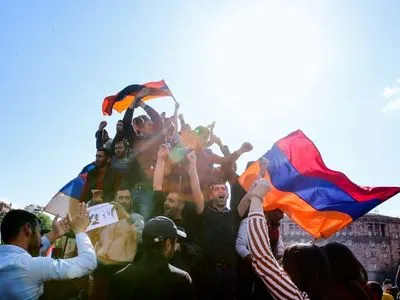 Президент Вірменії: до протестів в країні призвели накопичені соціальні проблеми