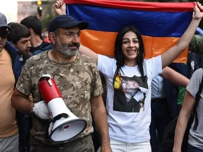 Пашинян заявив, що готовий стати прем'єром Вірменії