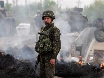 Четверо украинских бойцов сегодня получили ранения в зоне АТО