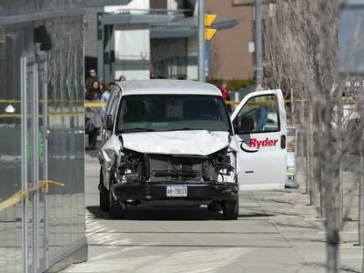 Reuters: теракт розглядається як основна версія наїзду фургона на людей в Торонто