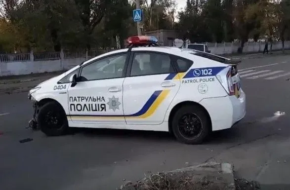 У Кропивницькому авто патрульних врізалось у фуру