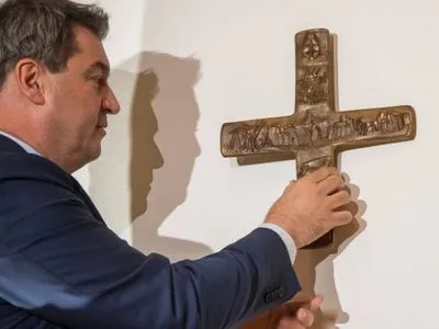 В Баварии решили установить кресты на государственные здания
