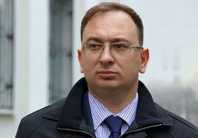 Российский адвокат Полозов получил право работать в Украине