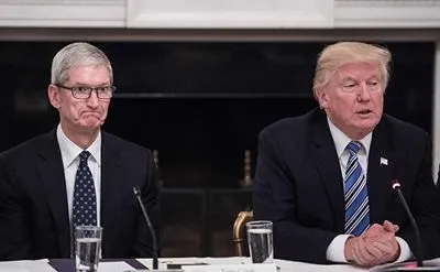 Трамп и гендиректор Apple обсудили торговую войну с Китаем