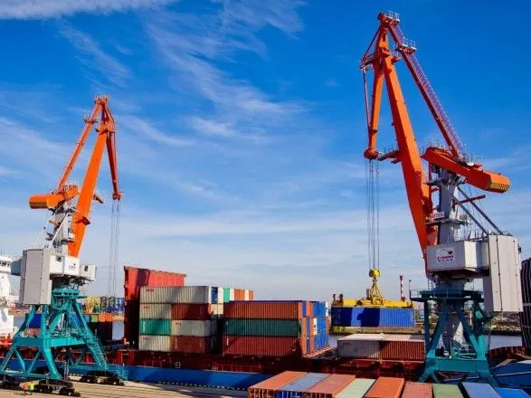 Украинские порты уменьшили перевалку экспортных грузов на 7%