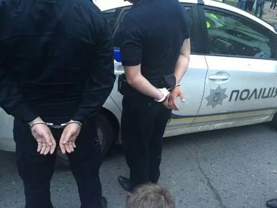 В Киевской области задержали двух полицейских-взяточников, которые оказались драг-дилерами