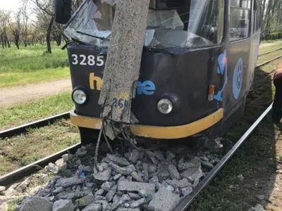 В Одесі трамвай зійшов з рейок: постраждали дві людини